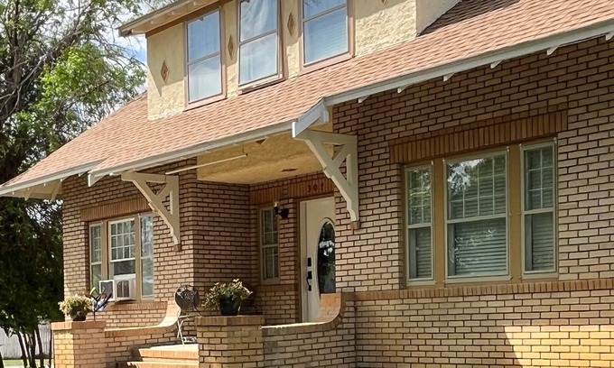 Bynum Bed & Breakfast | A quaint Bed & Breakfast in a historic home in Choteau, MT.