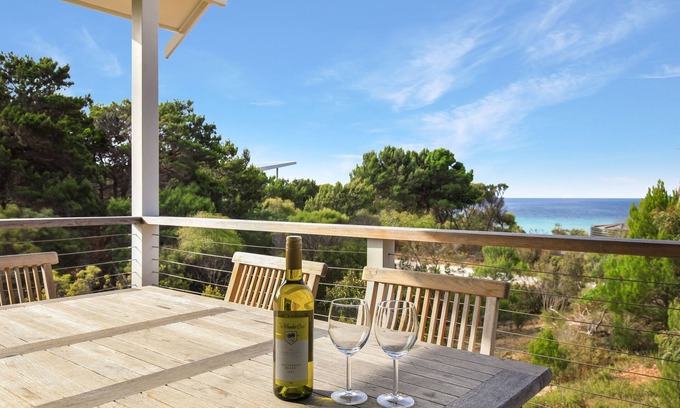 Island Beach House | A quiet beach retreat with abundant flora and fauna