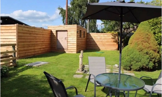 Acton Scott Cottage | A quiet Modern Bungalow with magnificent views of the Wenlock Edge