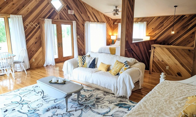 Willisburg Cottage | A Romantic Getaway on the Bourbon Trail