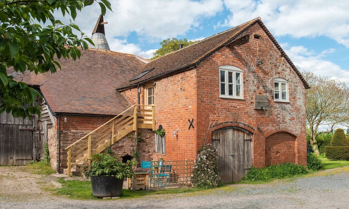 Leominster Cottage | A self-contained holiday let set on a working farm with complete privacy
