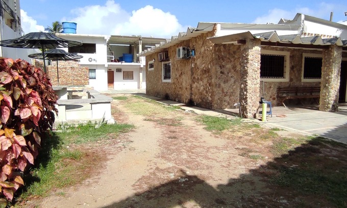 Chichiriviche House | ¡A Solo 20 Pasos de la Playa! Casa Ideal Para Familias con Piscina