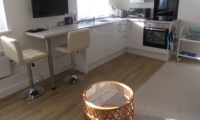 Coleford Apartment | A Superb Studio Apartment ideally situated for touring the Heart of England