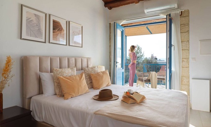 Peristerona Condo | A Tranquil One-Bedroom Loft with Sweeping Views in the Heart of Nature