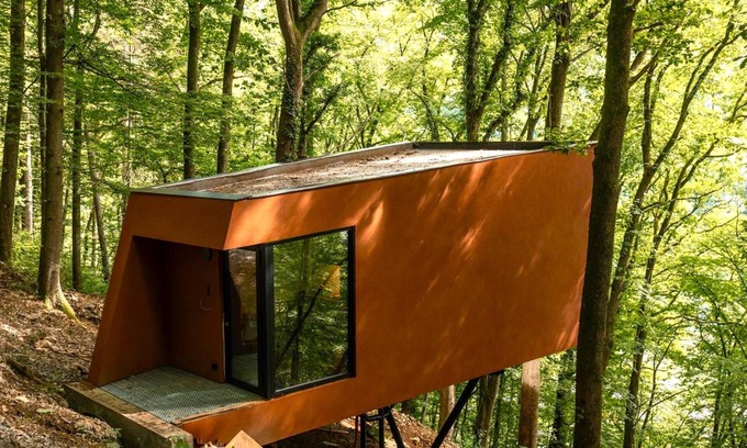 La Roche-en-Ardenne House | A treehouse in the heart of La Roche