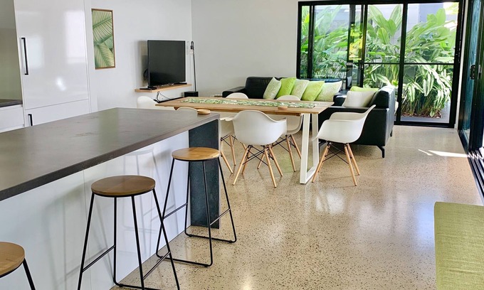 Wongaling Beach House | A tropical getaway for families and friends, including your furry ones!