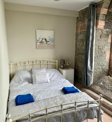 Criccieth Apartment | A Unique Romantic Experience Even for Just One Night