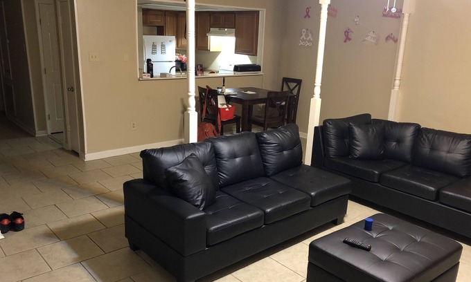 Harvey House | A Very Nice Extra Large Cozy Home For Your Stay in New Orleans