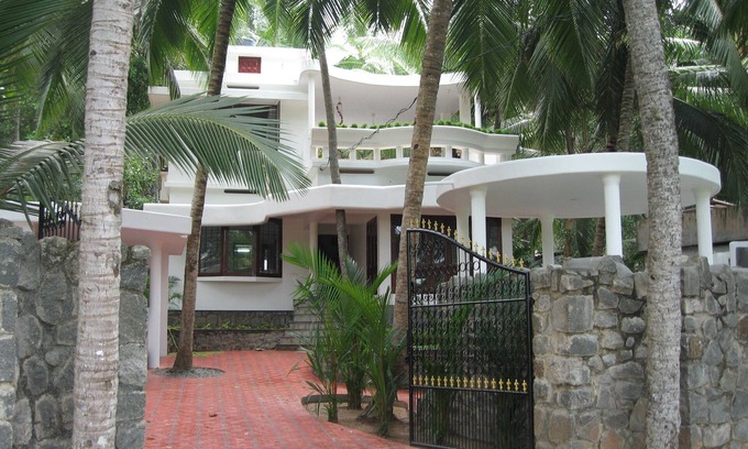 Venganoor Villa | A Very Very Special House, VILLA LAKEVIEW ,(with Pool) Kovalam