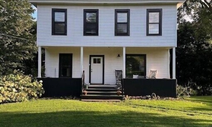 Stamford House | A village home in the Catskillsn