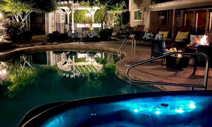 Dilworth Mountain Estates Bed & Breakfast | A Vista Villa Couples Retreat