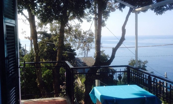 Framura Apartment | a wide apartment in front of the sea and surrounded by woods