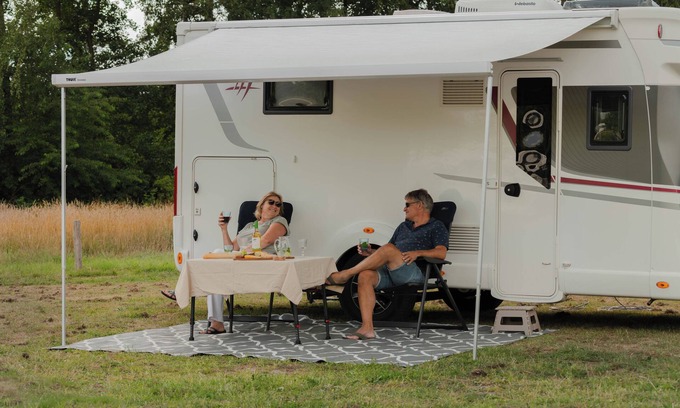 Vogelenzang RV Rental | A wonderful place to stay. The grounds are 16 hectares.