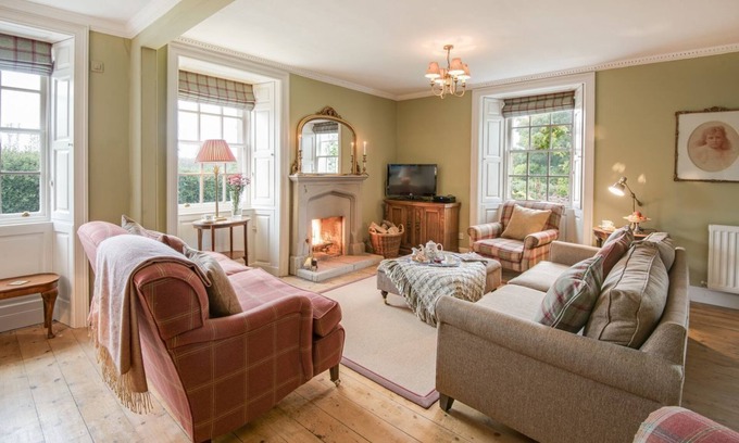 Coldstream House | ABBEY HOUSE Coldstream - An Elegant Period House With Fabulous Riverside Views