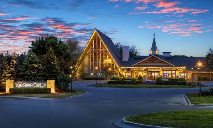 Fontana-on-Geneva Lake Resort | Abbey Resort and Avani Spa