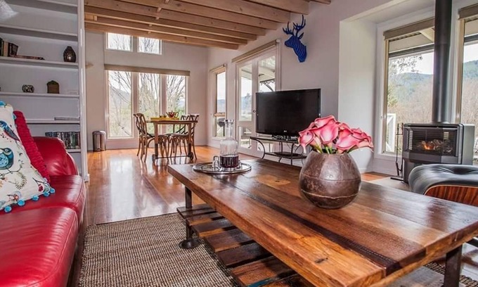Wandiligong Cottage | Abby's Cottages