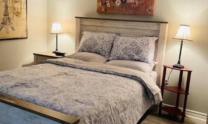 Bridgewater Apartment | ABBY’S APT Suite , 1 Queen Bed , 65” Curved TV,nn