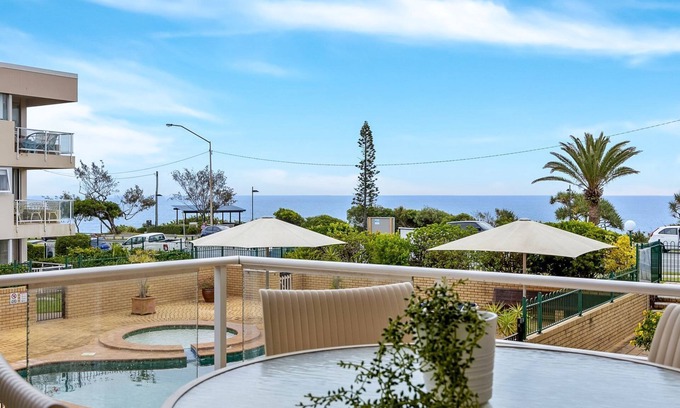 Alexandra Headland Apartment | Absolute beachfront 2 bedroom apartment with magical ocean views, watch whales from your balcony