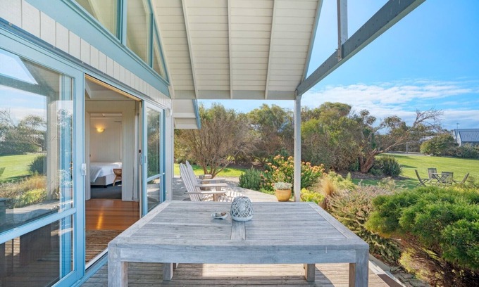 Tarwin Lower Cottage | Absolute Beach FrontagenSelf Contained CottagenFully equipped for your holiday