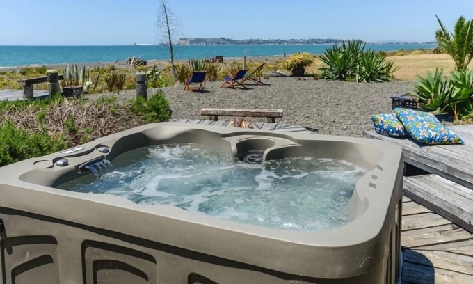 Napier Apartment | Absolute Beach Front Bayview Napier New Zealand