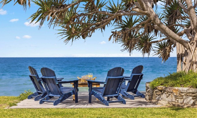 Sapphire Beach House | Absolute Beachfront, Pet-friendly, family beach house