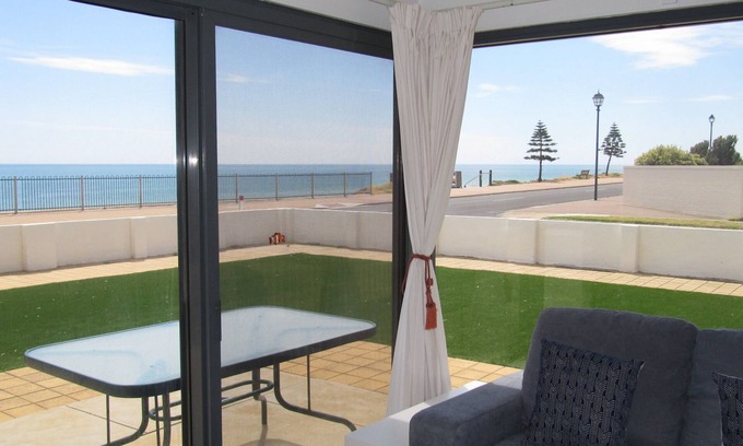 Somerton Park Apartment | Absolute Beachfront!