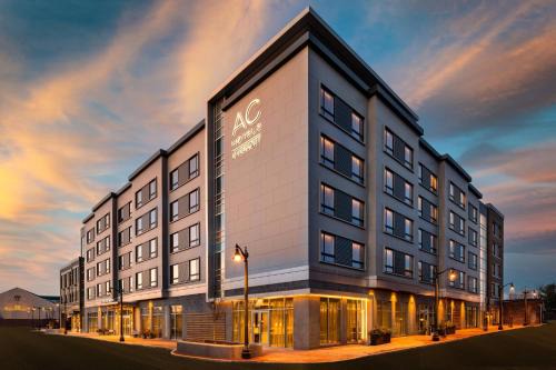Portsmouth Hotel | AC Hotel by Marriott Portsmouth Downtown/Waterfront