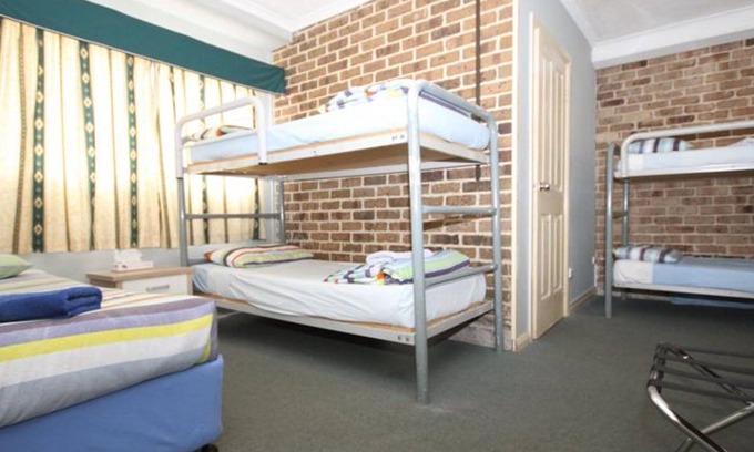 Jindabyne Hotel | Acacia Snowy Motel