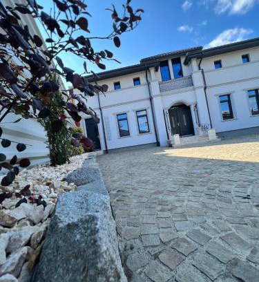 Focsani House | Academy Home