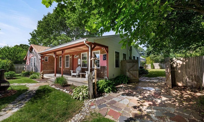 Narragansett House | Access to Narrow River! Exceptional outdoor space, one level living - close to beaches & more!