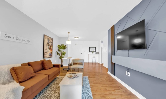 Windsor Condo | Access to the beach and riverside trail.