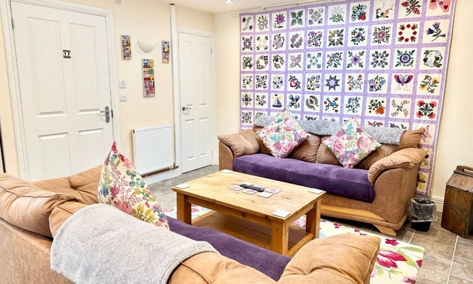 Sketty House | Accessible, Couple Friendly Home | Pass The Keys