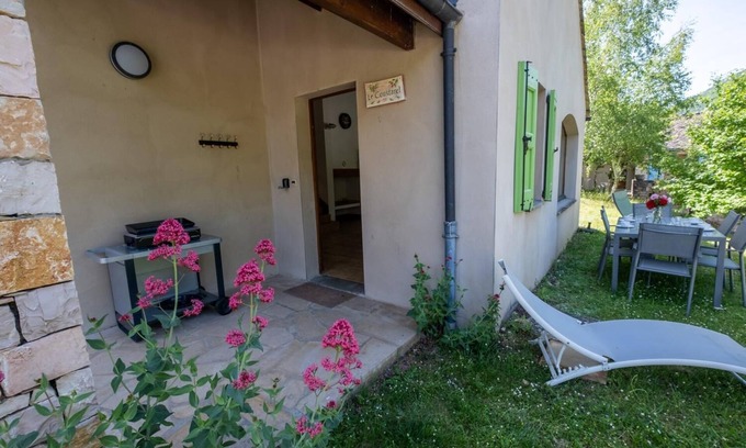 Saint-Rome-de-Dolan House | Accommodation 4/6 people - Village de gites des Vignes
