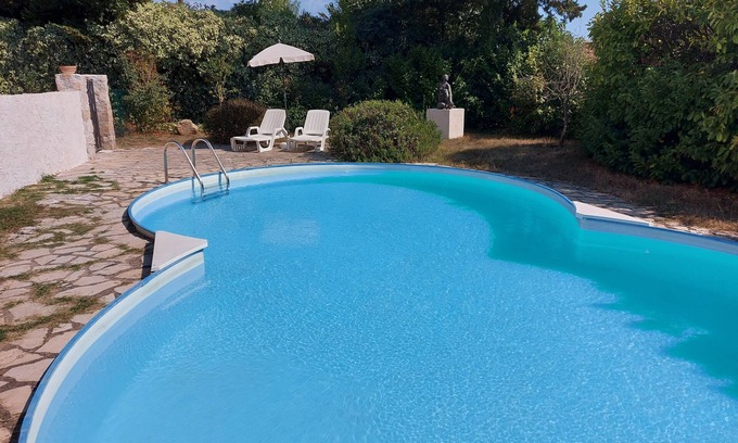 Valbonne Villa | Accommodation in a villa in Valbonne, swimming pool, parking, quiet, from Saturday to Saturday