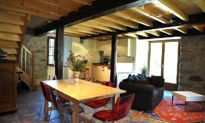 Aucun Cottage | Accommodation in authentic barn in the heart of the valley dAzun, mountain views