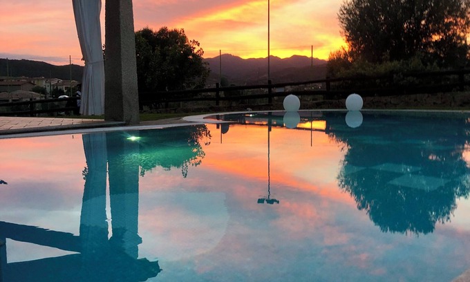 Tanaunella Villa | 🏡Accommodation Rentaln🏊Private swimming pooln🌊Near the sean🪴Private garden