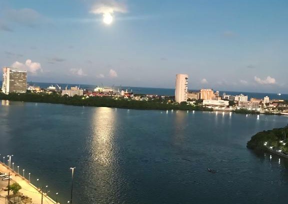 Boa Vista Apartment | Aconchegante, ótima localização e vista para o mar