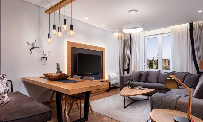 Makrigianni Apartment | Acropolis Grand Residence, Astonishing View of the Temple of Zeus and Lycabbetus