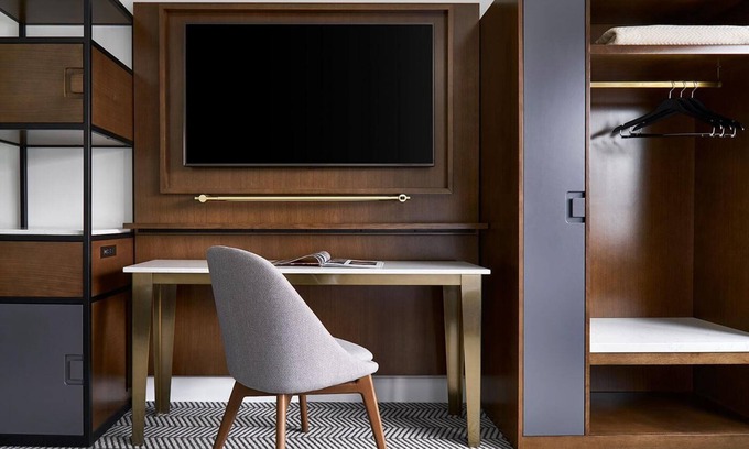 Foggy Bottom Hotel | ADA Queen-Malin Goetz Amen Frette Luxury Linen Duvet -Safe-Robe-Keurig Coffee