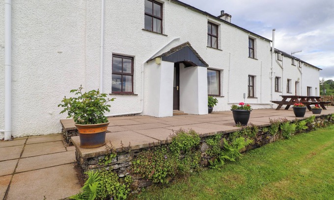 Low Newton Cottage | ADDYFIELD FARMHOUSE, family friendly in Bowland Bridge