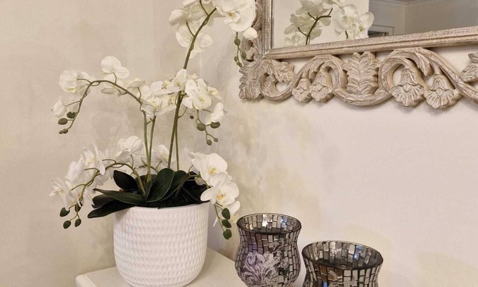 Teringie House | Adelaide Escape: Two-Storey Home Near City & Hills