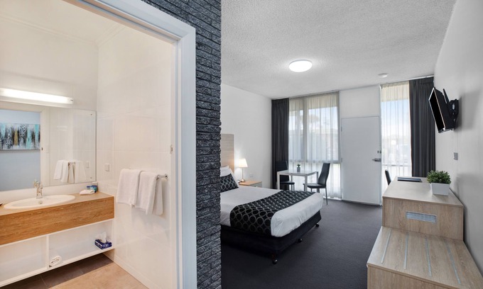 Murray Bridge Hotel | Adelaide Road Motor Lodge