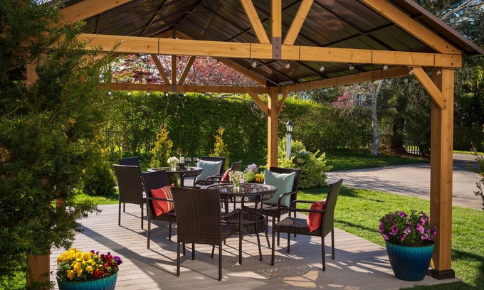 Top of the Hill Bed & Breakfast | Admiral Sims House on Catherine St and Mill St
