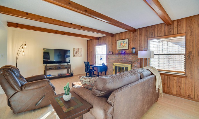 Northeast Heights House | Adobe Home in Albuquerque w/Covered Patio