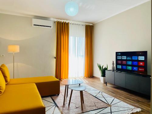 Divjake Apartment | Adora City Center