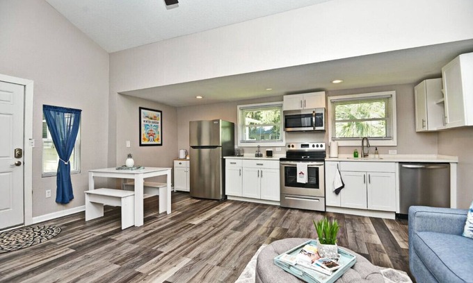 Winter Garden Apartment | Adorable 1-bedroom right on the bike trail