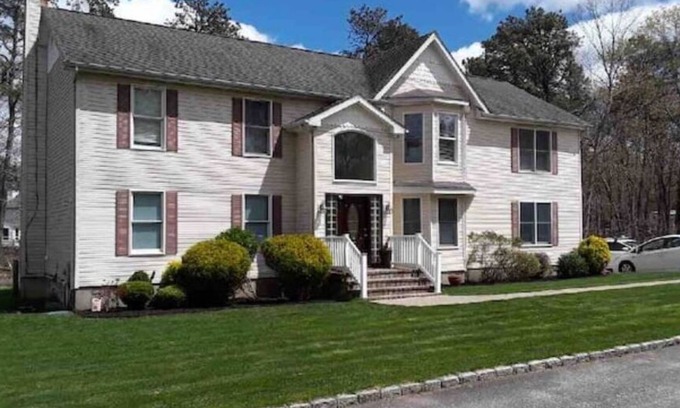 Yaphank Apartment | Adorable 2-Bedroom Guest Suite w/Fire pit
