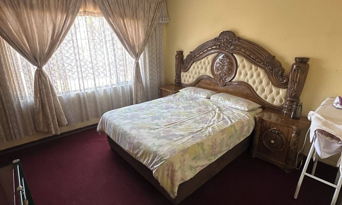 Katlehong House | Adorable 3-bedroom house in Katlehong