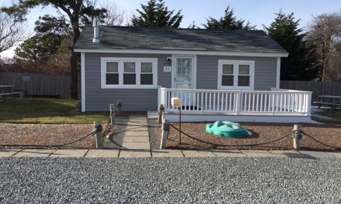 Dennis Port Cottage | Adorable Beach Cottage