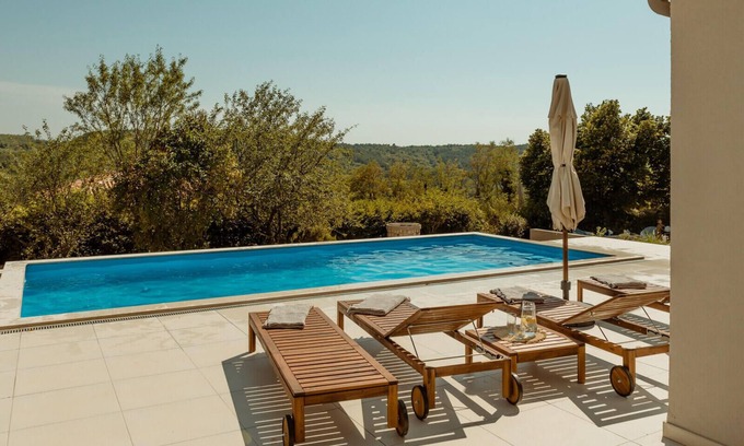 Oprtalj Villa | Adorable villa with pool